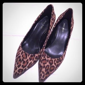Leopard print fabric shoe